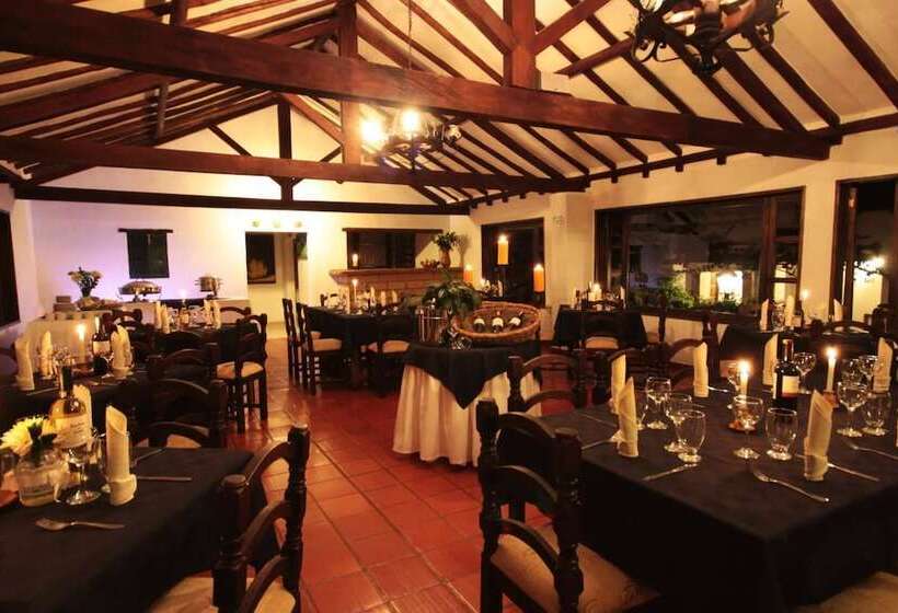 هتل Mesón De Los Virreyes