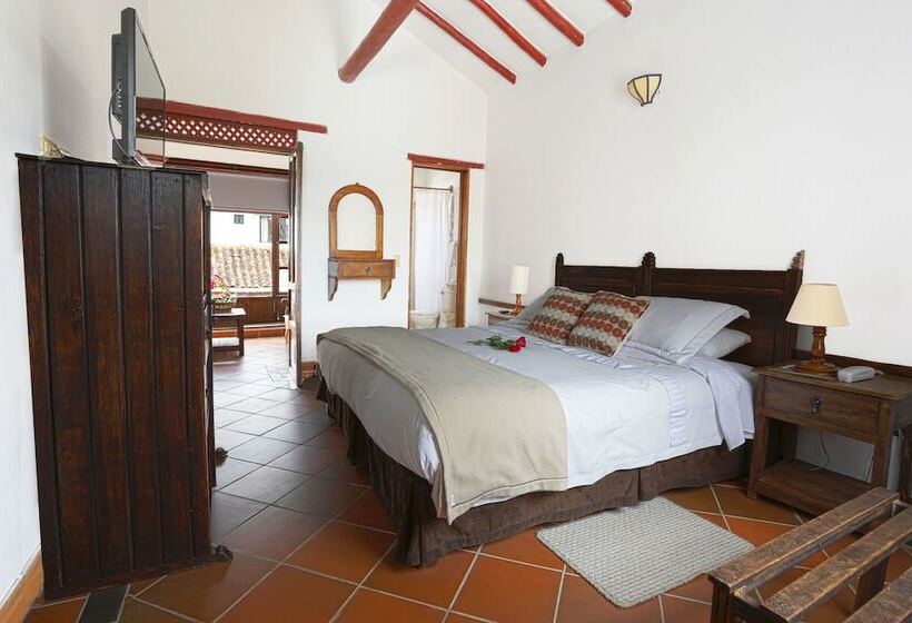 هتل Mesón De Los Virreyes