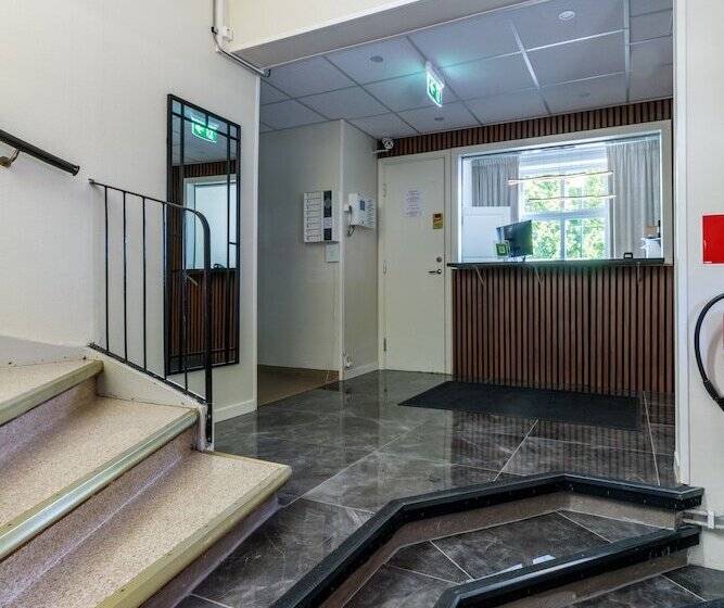 هاستل Nicolai B&b