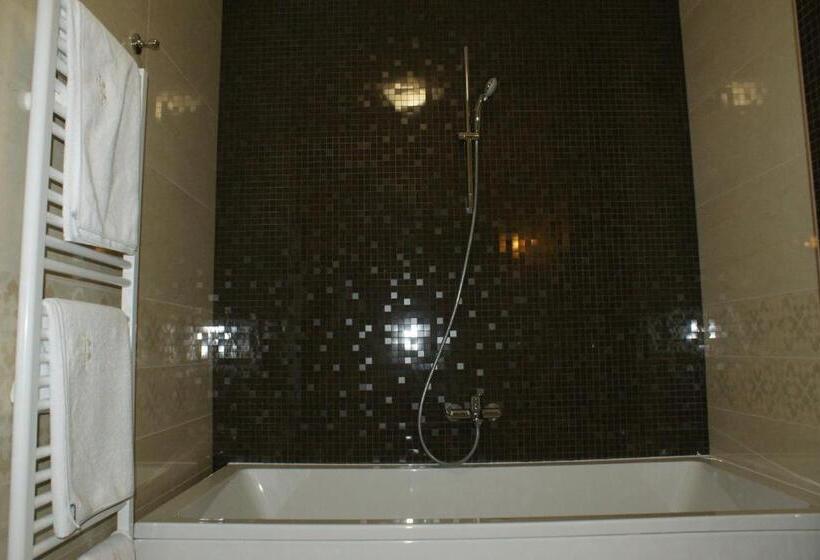 مبيت وإفطار Guest Accommodation Atrium Gulin