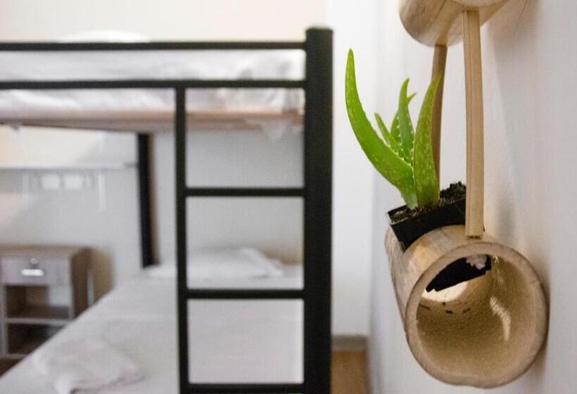 تختخواب و صبحانه La Vaina Cali