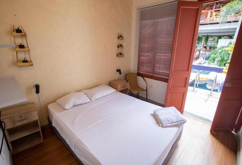 تختخواب و صبحانه La Vaina Cali