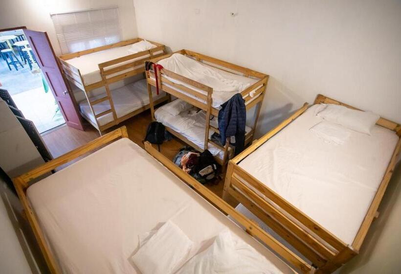 تختخواب و صبحانه La Vaina Cali