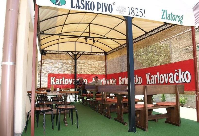 مبيت وإفطار Rooms Centar