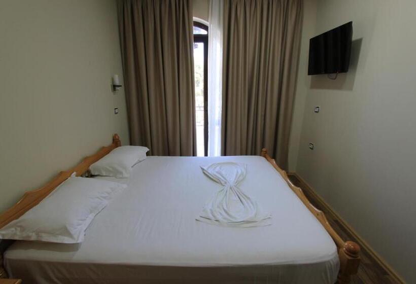تختخواب و صبحانه Panorama Hotel Central