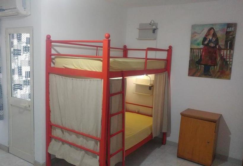 مسافرخانه Green Garden Guesthouse