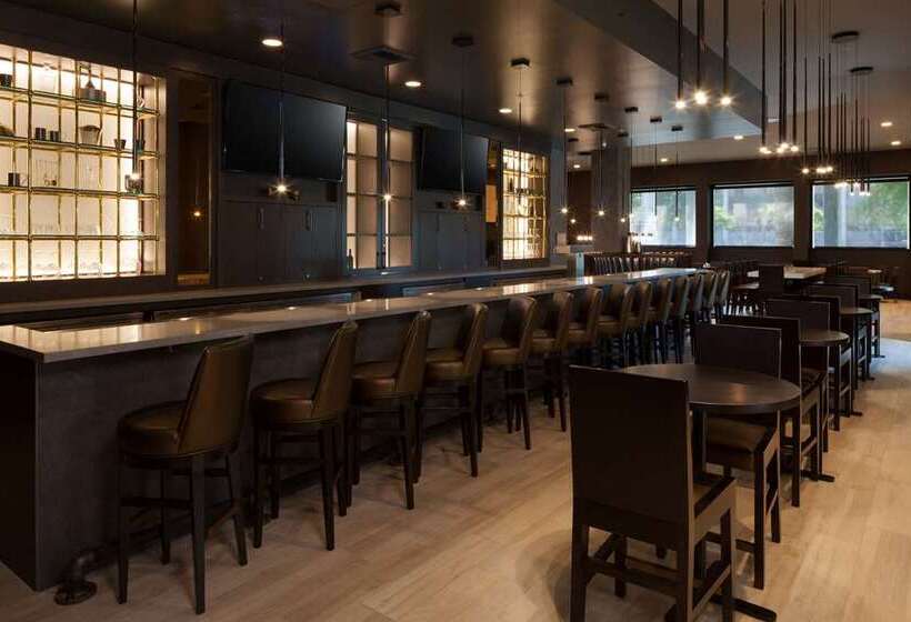 H Hotel Los Angeles, Curio Collection By Hilton