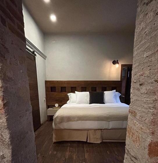 هتل Casa Andreu