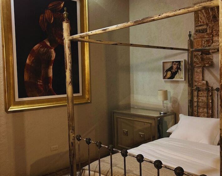 هتل Casa Andreu