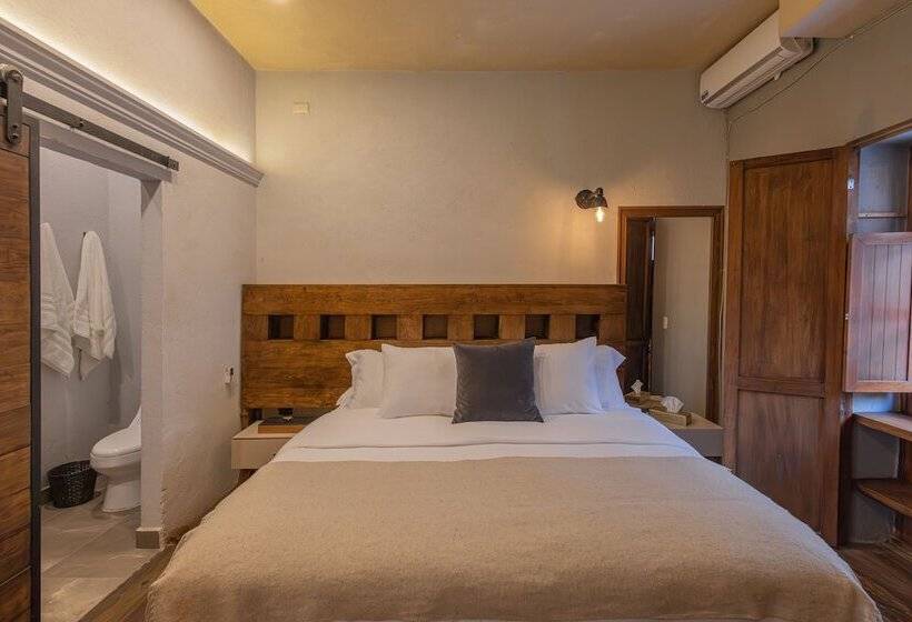 هتل Casa Andreu
