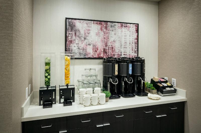 Отель Courtyard By Marriott Corvallis