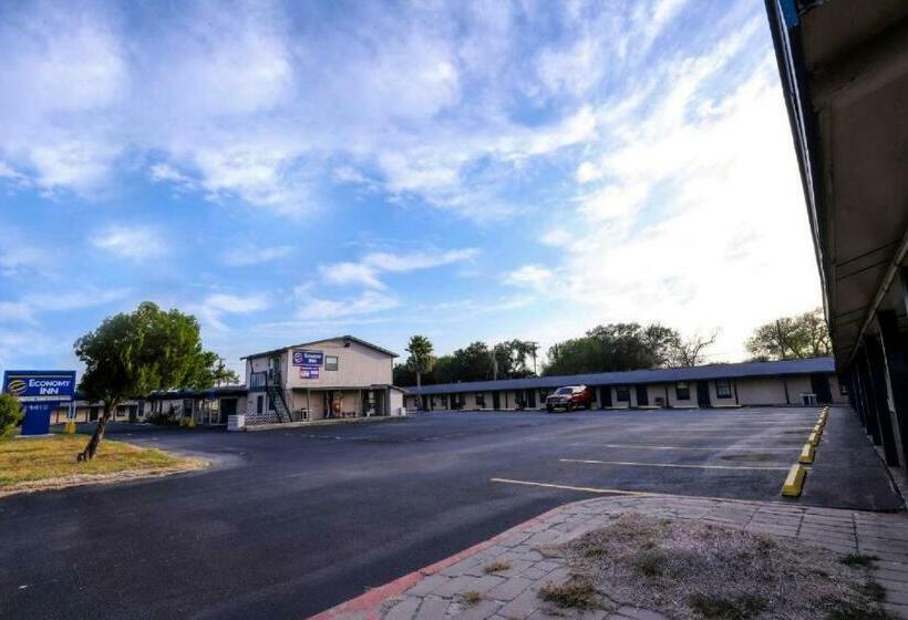 Отель Economy Inn Kingsville