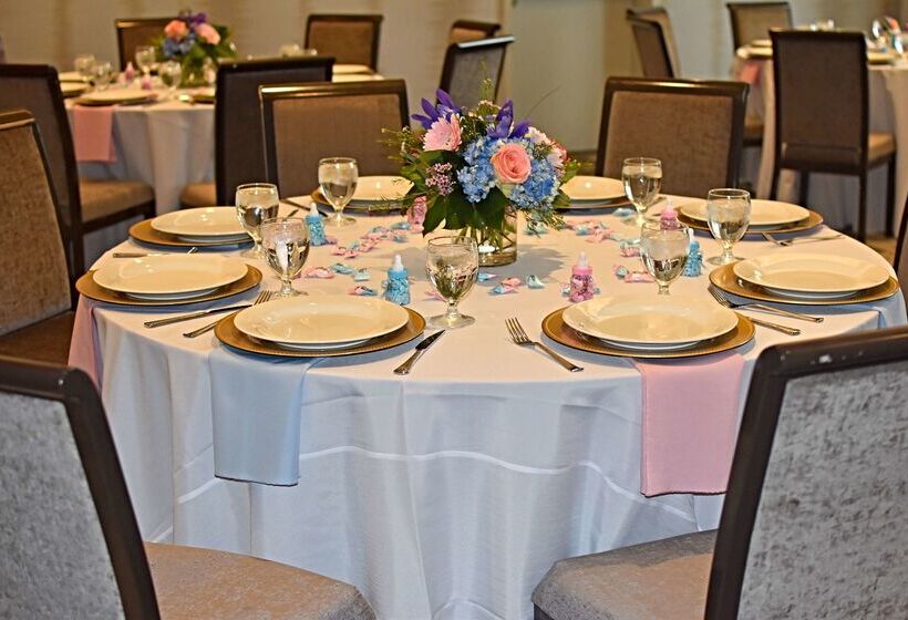 ホテル Hilton Garden Inn Newtown Square Radnor