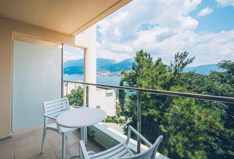 בית מלון כפרי Iberostar Waves Herceg Novi - All Inclusive