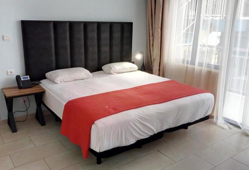 فندق Le Petit Bateau