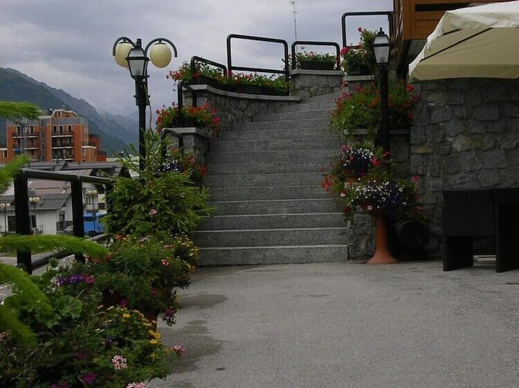 בית מלון כפרי Orchidea