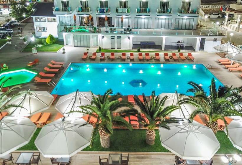 ホテル Saranda Palace