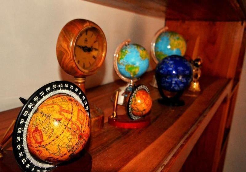 تختخواب و صبحانه World Bnb