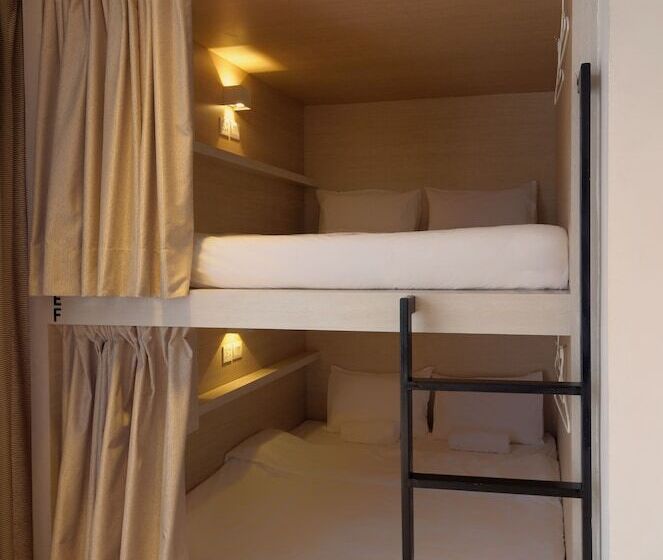 Dock In   Hostel