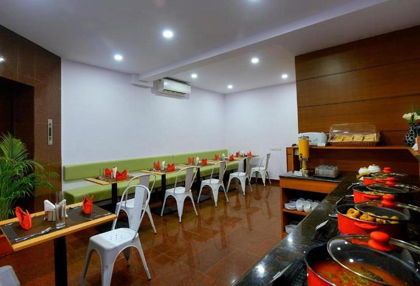 Hotel Treehouse Neptune Inn