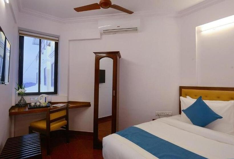 Hotel Treehouse Neptune Inn