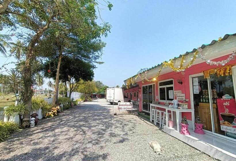 Saan Rak Resort