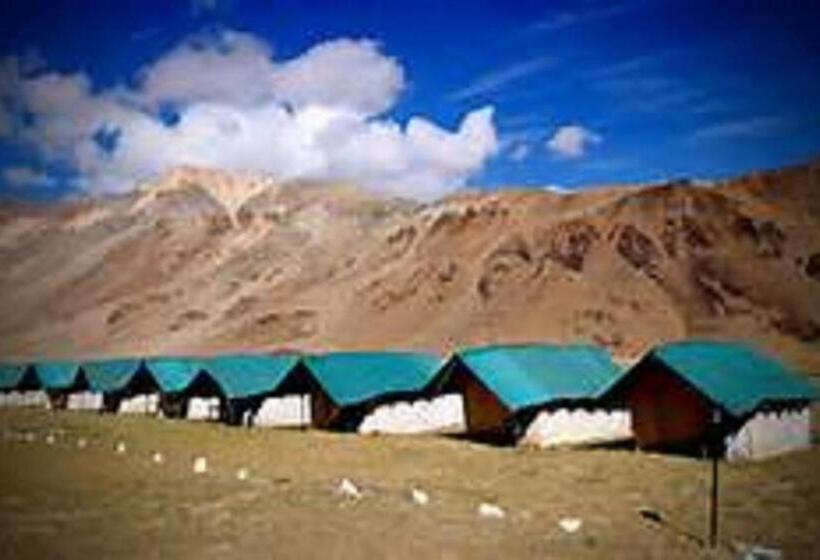 تختخواب و صبحانه Mulkila Adventure Camp