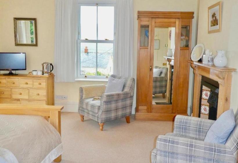 Dartmoor House B&b