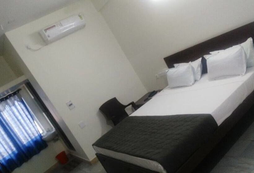Отель Paradise Inn