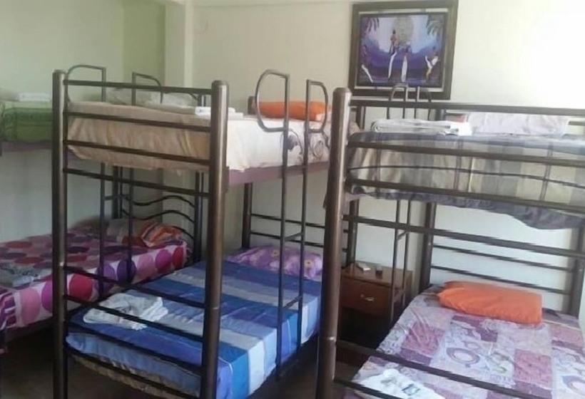 هاستل Hostal Ibiza