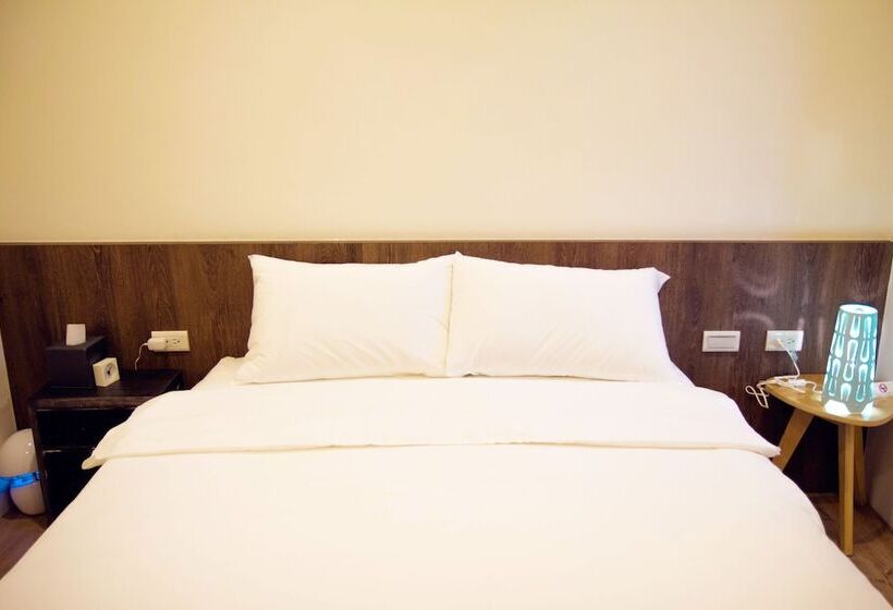 تختخواب و صبحانه Dou House