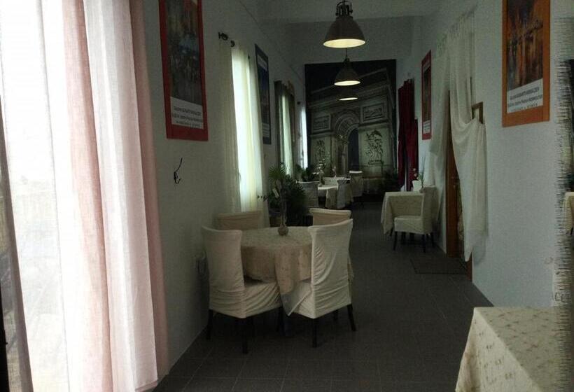 تختخواب و صبحانه The Corner Properties