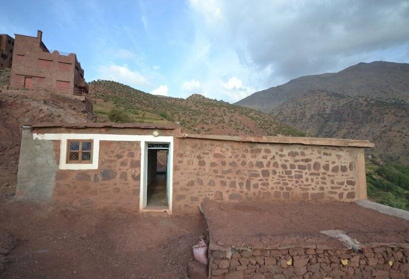 تختخواب و صبحانه Gite Imzough