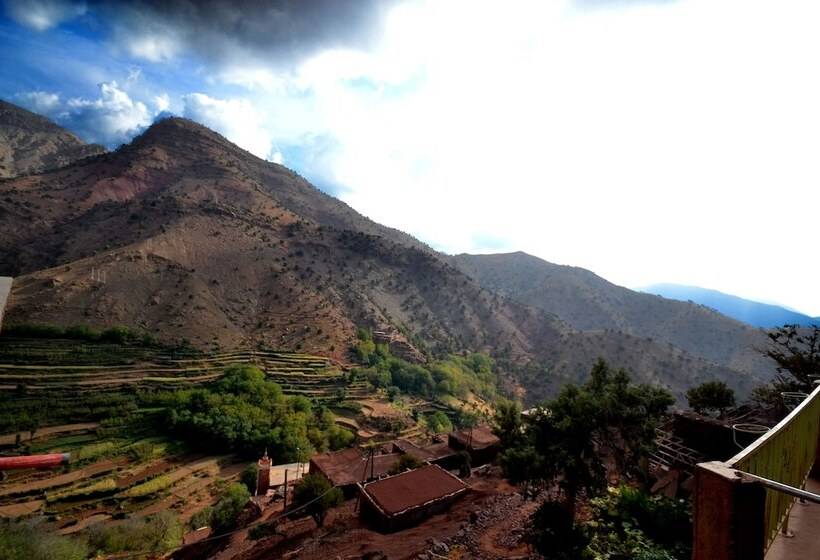 تختخواب و صبحانه Gite Imzough