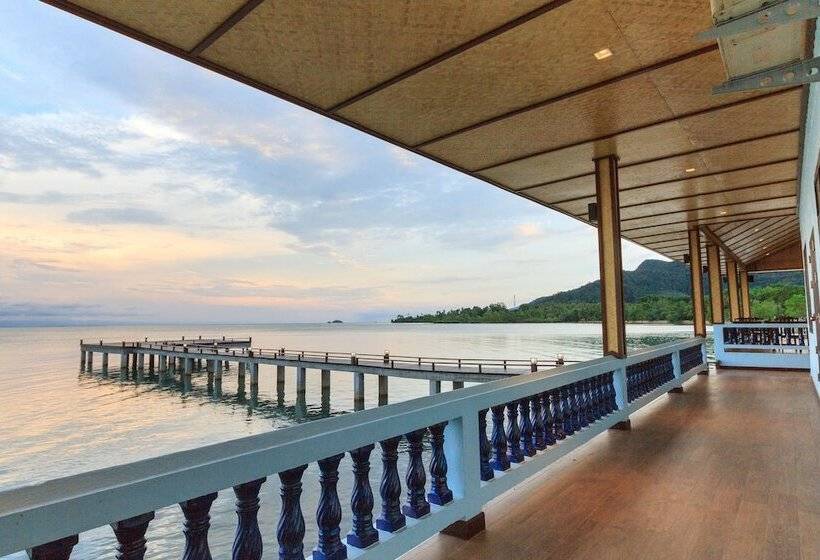 تختخواب و صبحانه Good View Resort