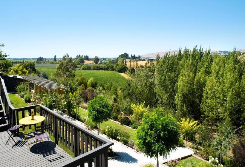 تختخواب و صبحانه Willow S Green