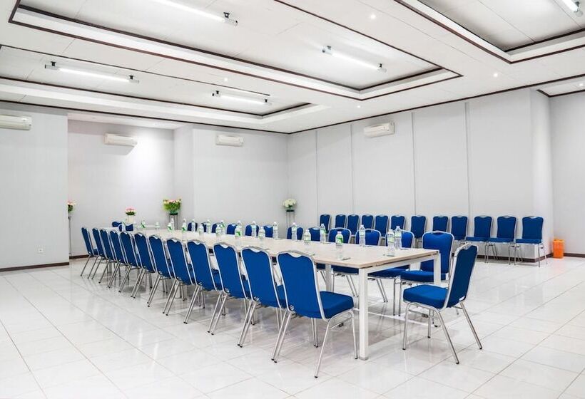 فندق Legreen Suite Supomo