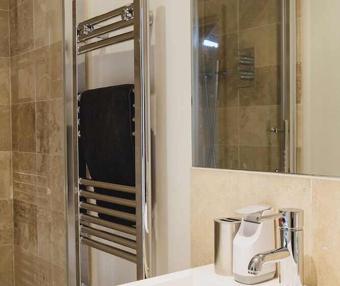 فندق Weeke Barton