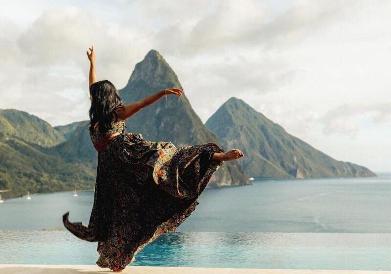 تختخواب و صبحانه Caille Blanc Villa &   Adults Only