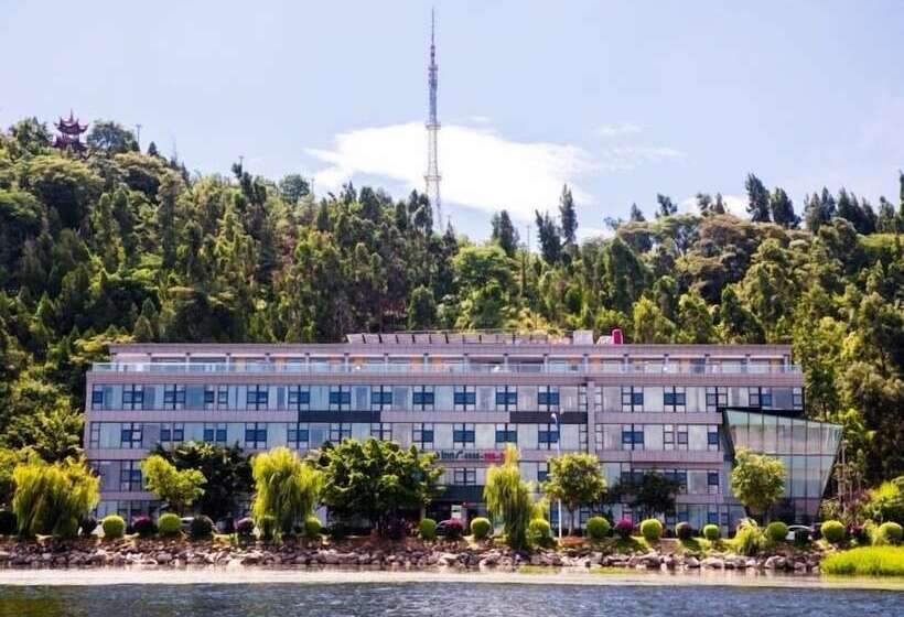 هتل Greentree Inn Dali Erhai Binhai Ave Seaview Business