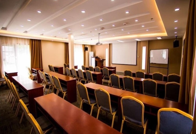 هتل Greentree Inn Dali Erhai Binhai Ave Seaview Business