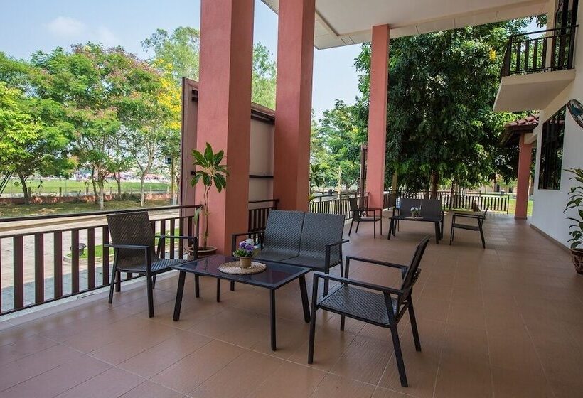 Sayong Resort