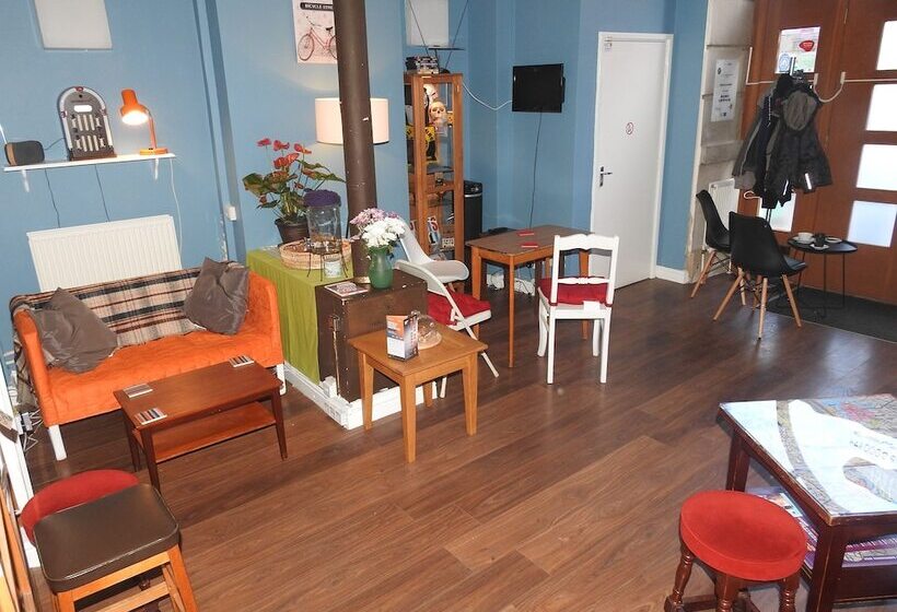 هاستل Hull Trinity Backpackers