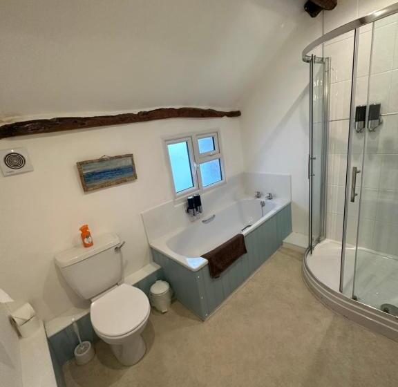 مبيت وإفطار 36 Heritage House