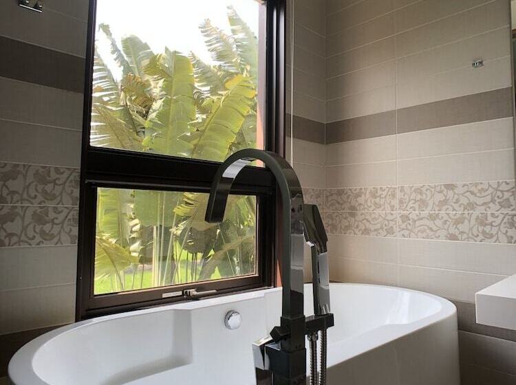 تختخواب و صبحانه Aqua Star Villa Homestay