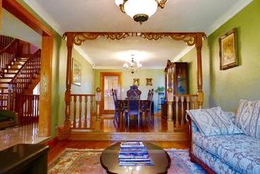 تختخواب و صبحانه Villa Alexandrea