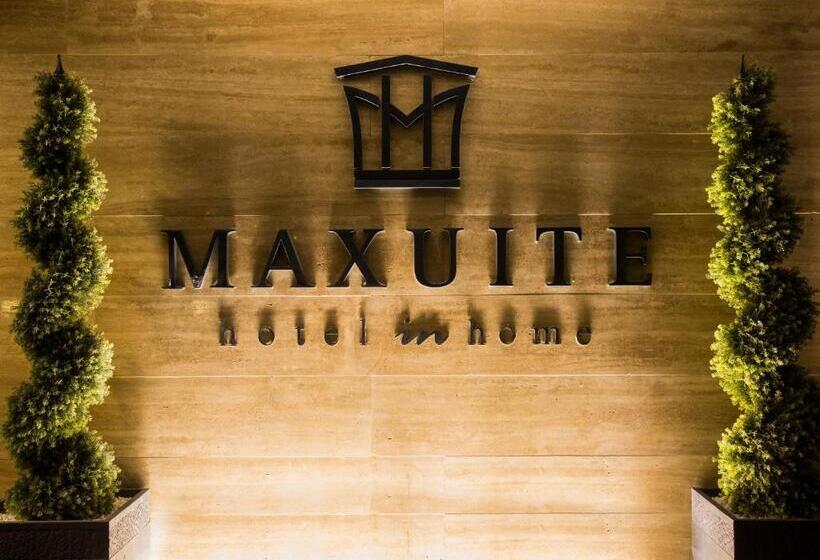 Maxuite Hotel In Home