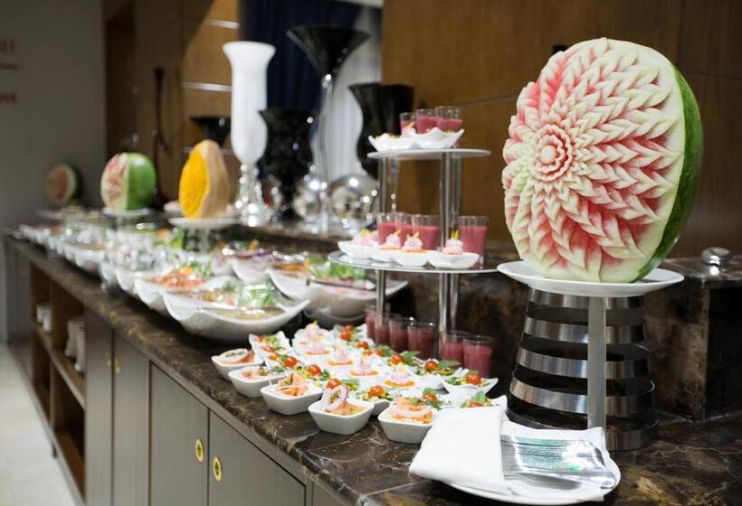 هتل Swiss In Tabuk