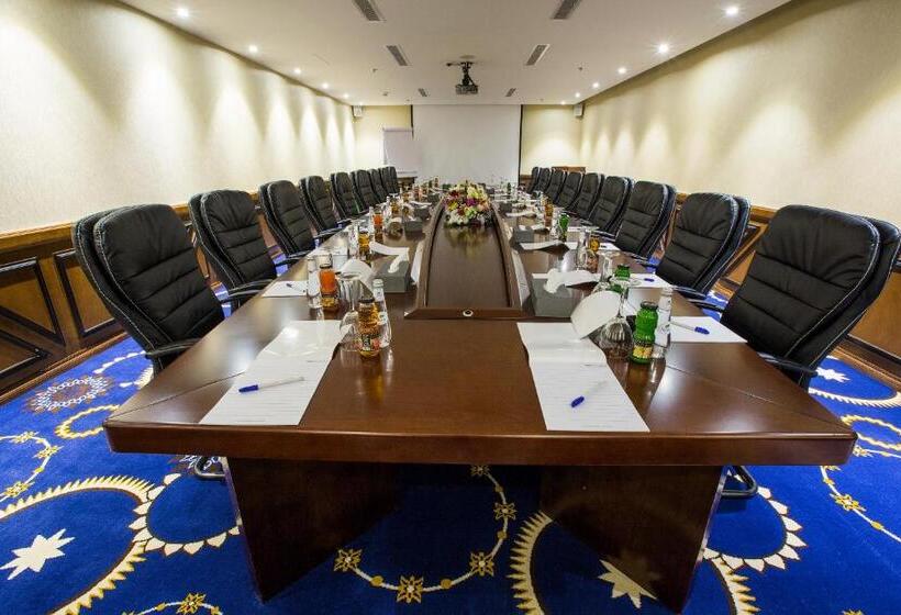 هتل Swiss In Tabuk