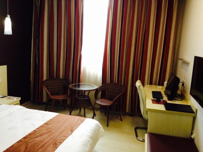 Отель Thank Inn  Guangdong Foshan Wenhua Bei Road